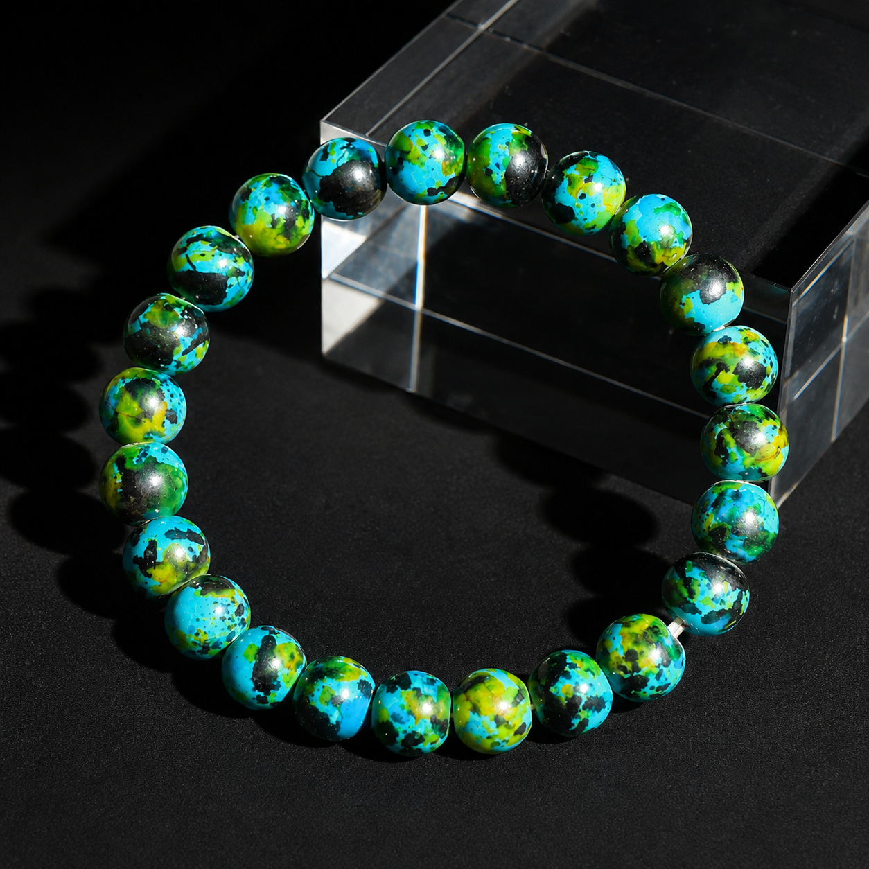 Rain-colored stone spray-painted glass bracelet relieves stress