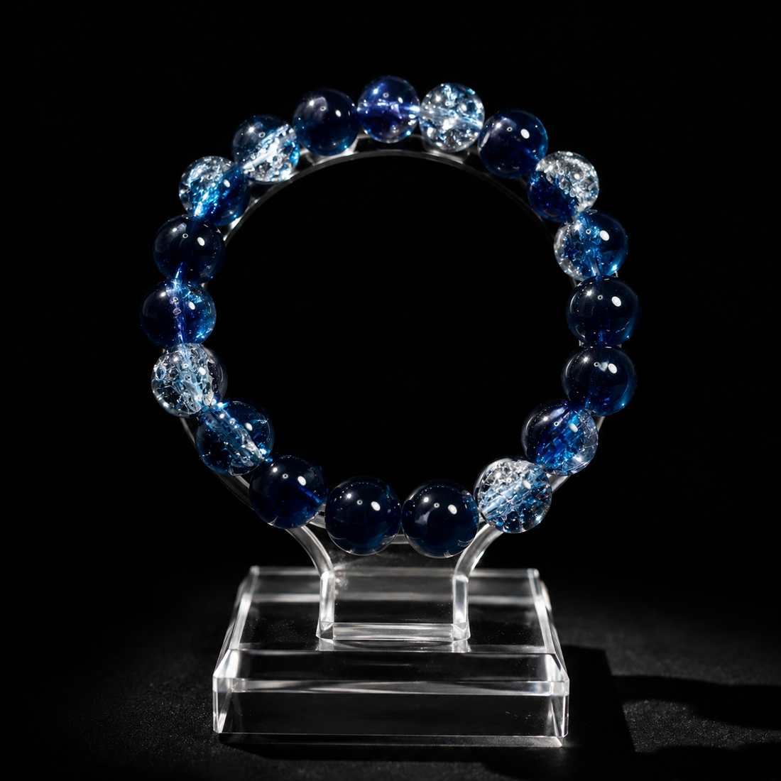Crystal bracelet with sapphire blue brings wealth