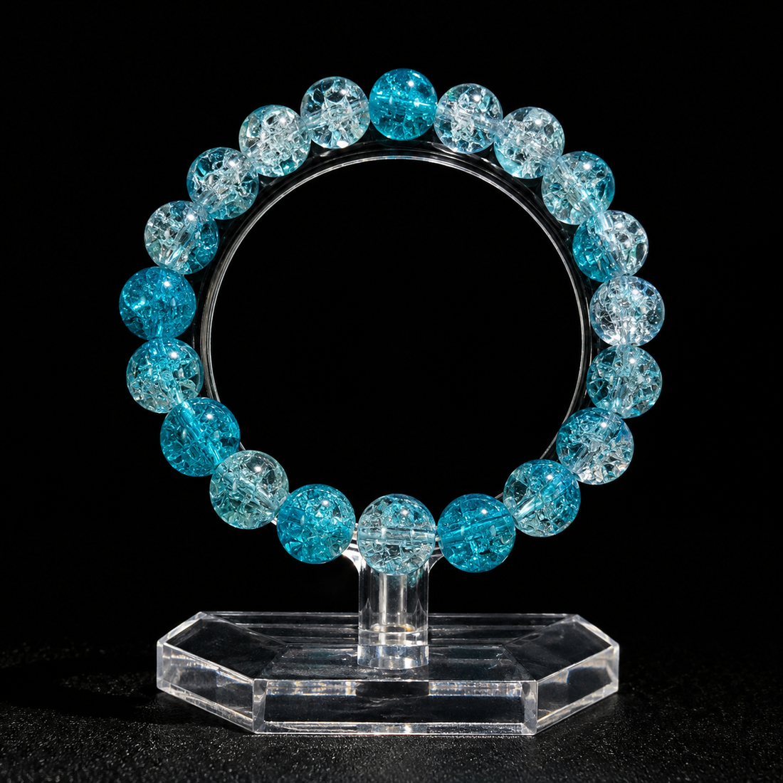 High-end blue crystal bead bracelet for playing with and protecting love.
