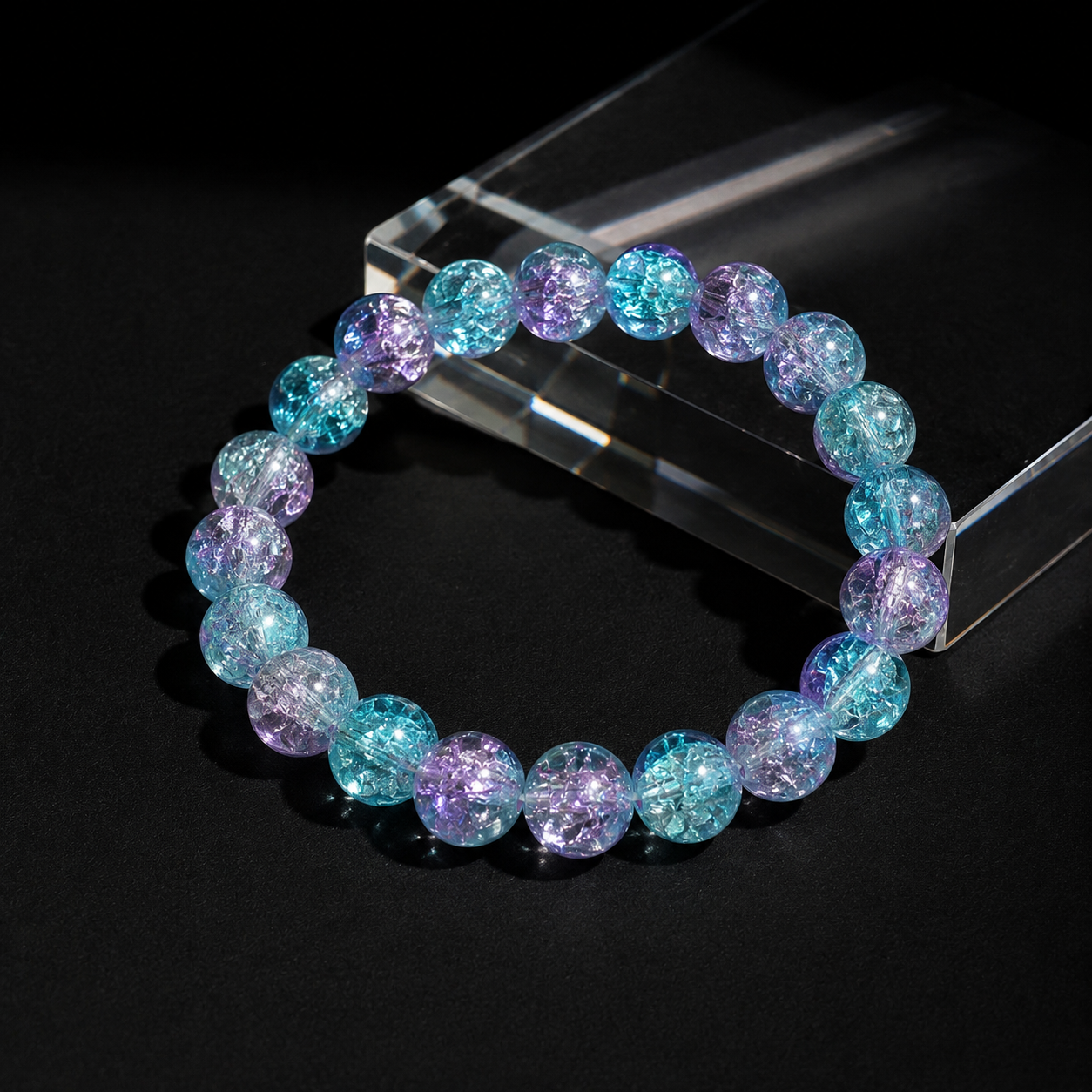High-end beaded crystal bracelet, blue – a symbol of protecting love.