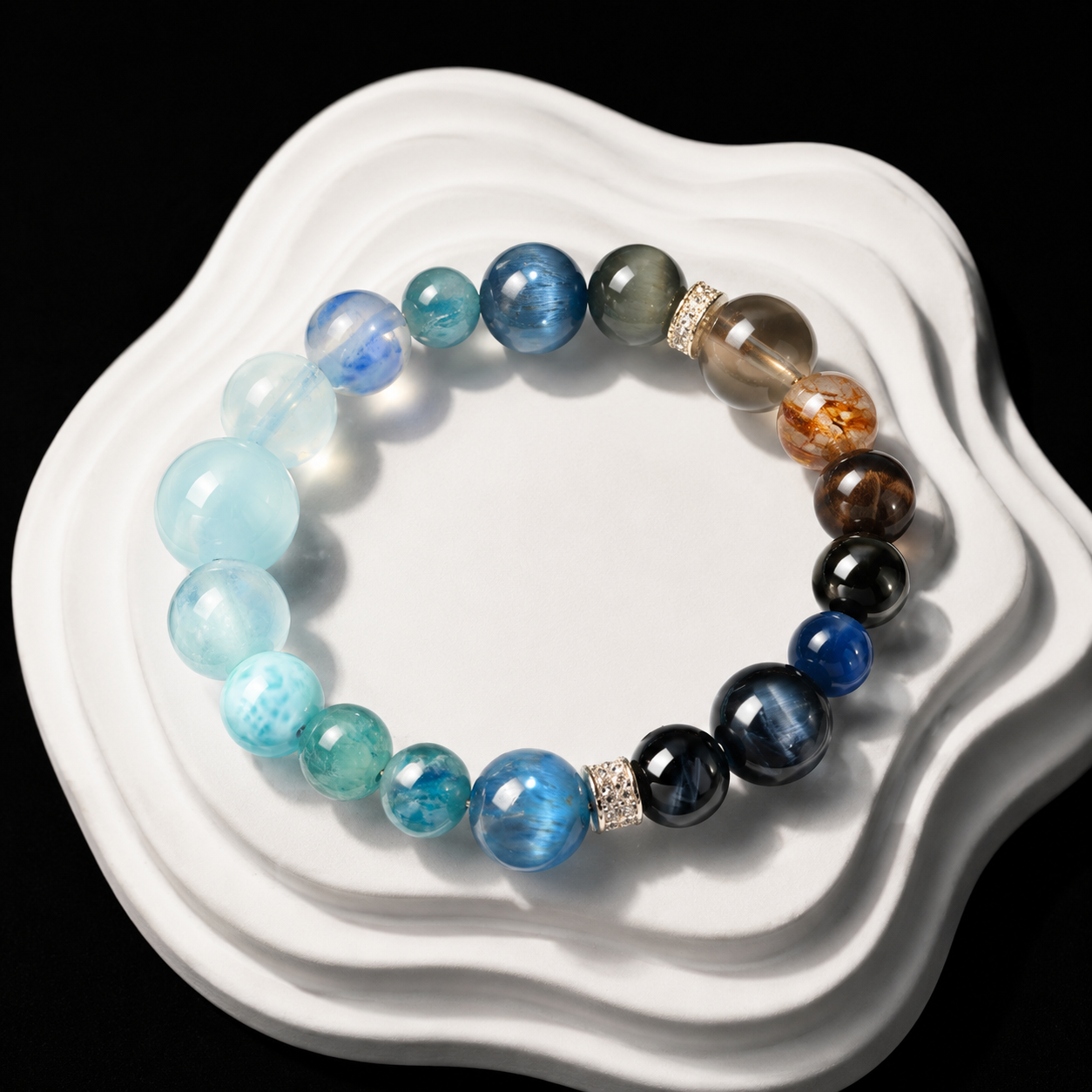 Aquamarine bracelet with blue crystal for good health