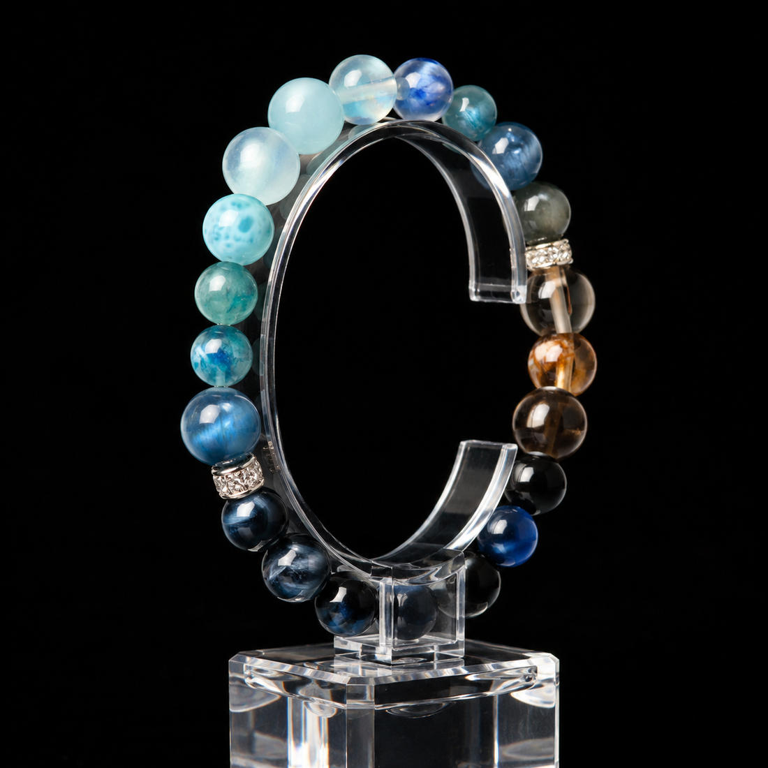 Aquamarine bracelet with blue crystal for good health