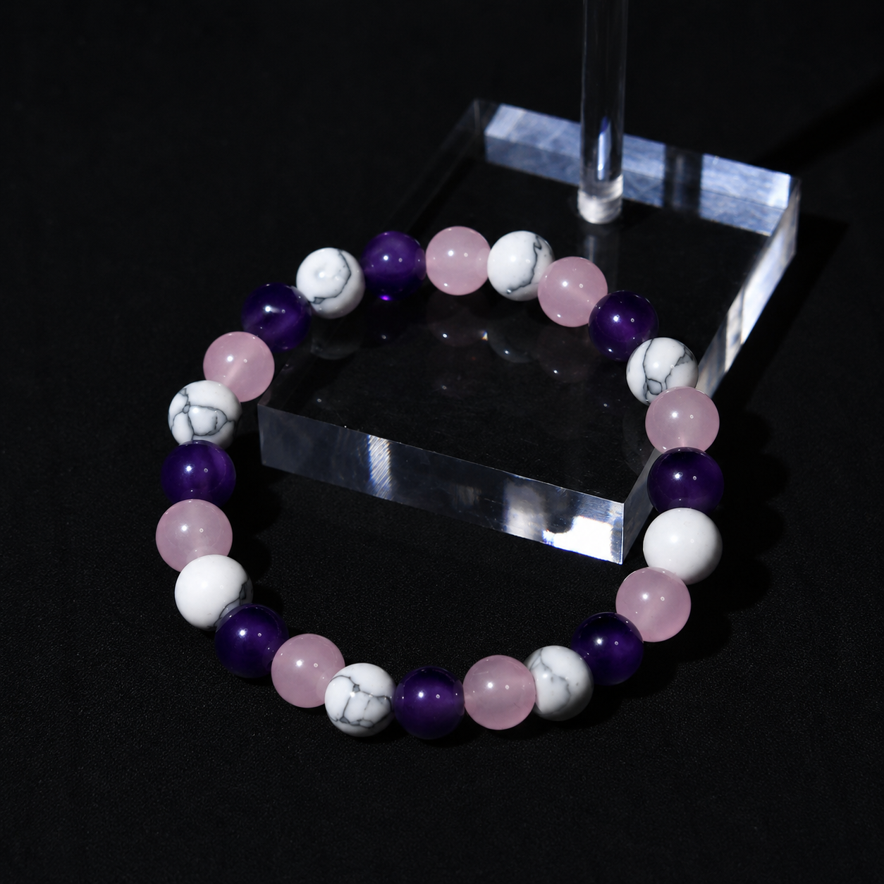 A natural glass bracelet with nine different elements Sleep & Relaxation